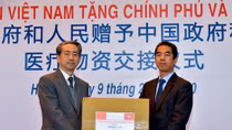 Việt Nam tặng Trung Quốc thiết bị, vật tư y tế