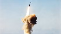 Mỹ khai hỏa siêu tên lửa hạt nhân Minuteman III sau khi Nga ra mắt ICBM
