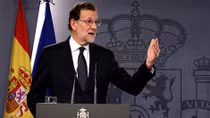 Tây Ban Nha nhượng bộ, không tước quyền tự trị của Catalonia