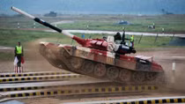 Thắng nghẹt thở Trung Quốc, tuyển Nga lần thứ 6 vô địch Tank Biathlon