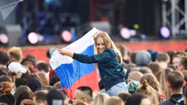 Cổ động viên "đốt cháy" không khí Moscow trước thềm World Cup