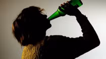 Ngộ độc rượu giả, ít nhất 6 người đàn ông thiệt mạng