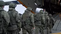 Nga điều 12 máy bay chở lính, thiết giáp đến Nagorno-Karabakh