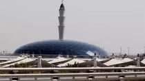 Sân bay Qatar "vắng hoe" do bị các nước láng giềng cô lập