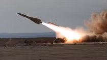 Iran bất ngờ trình làng loạt siêu UAV trinh sát và tên lửa diệt chiến cơ