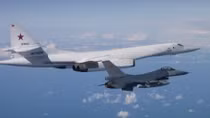 Oach tạc cơ Tu-160 "Thiên nga trắng" của Nga áp sát không phận NATO