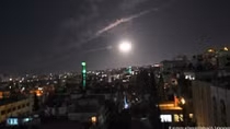 Thủ đô Damascus bị Israel dội tên lửa bất ngờ trong đêm