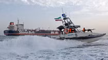 Iran bắt tàu quốc tế gần Eo biển Hormuz, tịch thu 700.000 lít dầu
