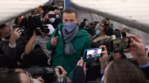Nga bắt giữ ông Navalny ngay khi trở về từ Đức