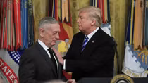 (NÓNG TRONG TUẦN) Ông Trump gây bão từ Trung Đông tới Lầu Năm Góc
