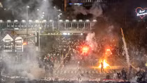 Người biểu tình đốt đồn cảnh sát, Indonesia điều thêm binh sĩ đến Jakarta