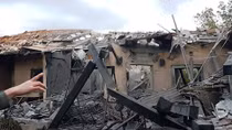 Tên lửa từ Dải Gaza bắn trúng nhà dân ở thủ đô Tel Aviv của Israel