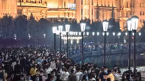 Biển người Trung Quốc "lấp kín" công viên, khu du lịch hậu COVID-19