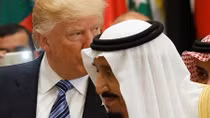 Tổng thống Trump thay đổi thái độ với cộng đồng Hồi giáo 