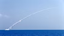 Tàu ngầm Nga nã liên tiếp tên lửa hành trình san phẳng trụ sở khủng bố ở Syria 