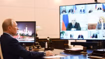 Tổng thống Putin bất ngờ trở lại Điện Kremlin