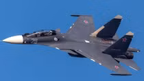 Su-30 Nga 3 lần cất cánh "săn" trinh sát cơ Mỹ trên Biển Đen