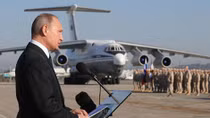 Tổng thống Putin: Quân đội Nga góp phần duy trì cân bằng thế giới
