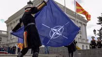 NATO kết nạp thành viên, họp bàn cách chống COVID-19