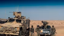 Phiến quân Syria lo sốt vó sau khi xe quân sự Mỹ ùn ùn rời đi