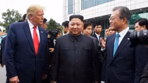 Tổng thống Hàn Quốc hé lộ bất ngờ về khả năng thượng đỉnh Trump-Kim lần ba