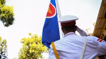 Lễ thượng cờ kỷ niệm 50 năm ASEAN tại Hà Nội