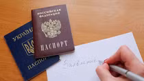 Hơn 160 nghìn dân Đông Ukraine xếp hàng xin quốc tịch Nga