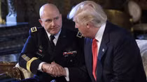 Tổng thống Trump bất ngờ sa thải Cố vấn an ninh quốc gia