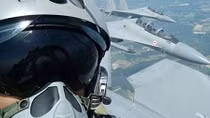 Phi công Pháp 'choáng' với sự ưu việt của siêu tiêm kích Su-30