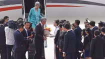 Thủ tướng Singapore Lý Hiển Long tới Việt Nam dự APEC trên chuyên cơ