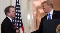 Thượng viện Mỹ phê chuẩn ứng viên thẩm phán toà tối cao của ông Trump