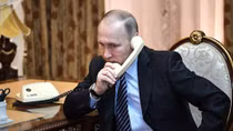 Cuộc gọi "lạ" của Tổng thống Putin trước chiến thắng lịch sử của đội tuyển Nga