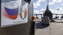 Quân đội Nga lên đường sang Italia chống COVID-19 theo lệnh Putin