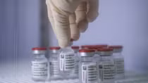 Thách thức nào ngáng trở nỗ lực chia sẻ bản quyền vaccine COVID-19 toàn cầu?