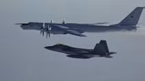 Tiêm kích NATO cất cánh liên tục chặn phi đội trinh sát Nga