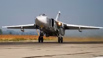 Cường kích Su-24 Nga bị tố "phá đám" họp báo của Thủ tướng Tây Ban Nha