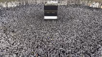 Phát ngợp cảnh tượng hàng triệu người đổ về thánh địa Mecca hành hương