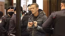 Navalny lại hầu tòa vụ án mới ở Nga