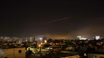 Thủ đô Damascus của Syria bị không kích ồ ạt trong đêm