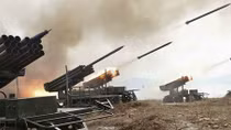 Thổ Nhĩ Kỳ nã pháo dồn dập sang Syria, quyết tiêu diệt phiến quân thân Mỹ