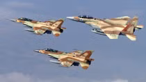 Israel dội bom phá hủy đường hầm chạy từ Dải Gaza ra Địa Trung Hải