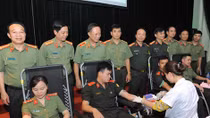 Tuổi trẻ Cảnh vệ CAND hiến máu tình nguyện vì đồng đội thân yêu