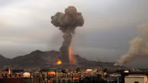 Liên quân Arab ném bom nhầm làm 10 trẻ em Yemen thiệt mạng