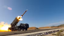 Sau đội tàu sân bay, Mỹ điều tên lửa Patriot đến Trung Đông "vây" Iran