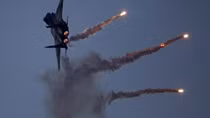 Israel dội bão hoả lực vào tiền đồn cũ của Nga ở Syria