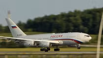 Điện Kremlin từ chối lí giải việc chuyên cơ của Putin bay đường vòng tới Đức