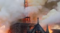 Vụ cháy Nhà thờ Đức Bà Paris và lời tiên tri ám ảnh trước 200 năm của Victor Hugo