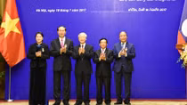 Đảng, Nhà nước Lào trao Huân chương cao quý tặng các Lãnh đạo cấp cao Việt Nam