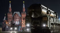 Nga kéo hàng loạt tên lửa đạn đạo vào thủ đô Moscow giữa đêm