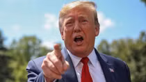 Tổng thống Trump bất ngờ tăng thuế 30% với 250 tỷ USD hàng Trung Quốc